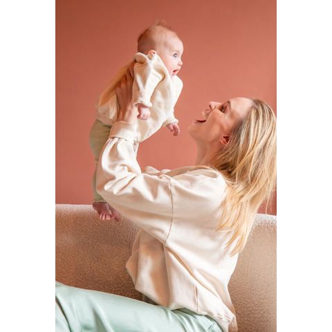 MAMA sweater - 104425_04_23461.jpg